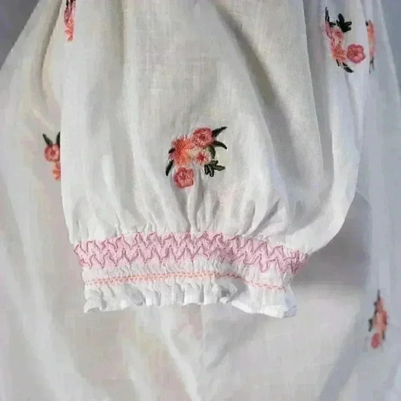 LOFT size XS white peasant blouse with embroirded flowers button down puff sleev - Picture 6 of 15